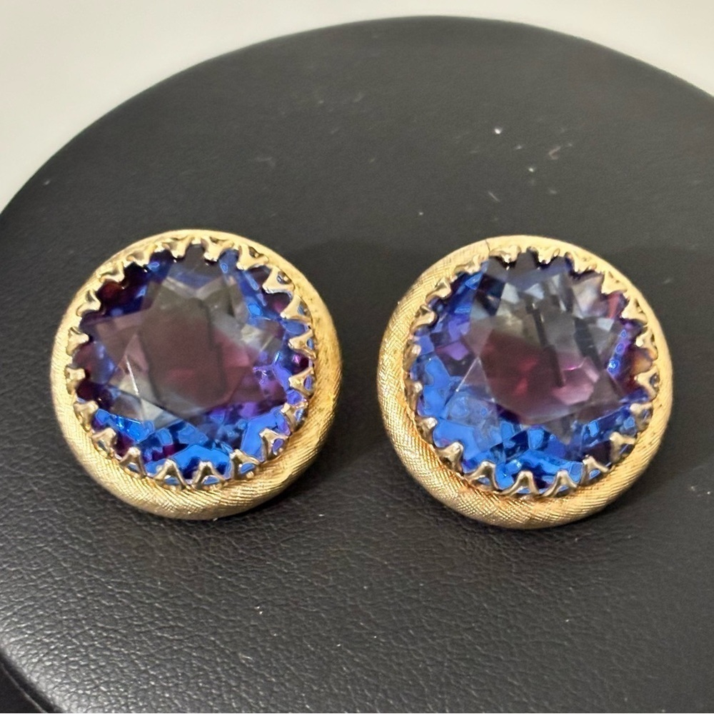 Vintage watermelon glass style brushed gold faceted prong clip on earrings